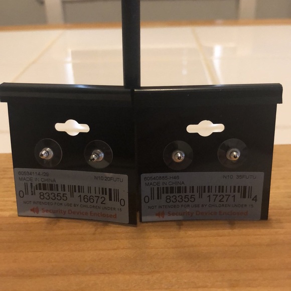 ⭐️2 PAIRS OF NAPIER EARRINGS⭐️ - Picture 2 of 2